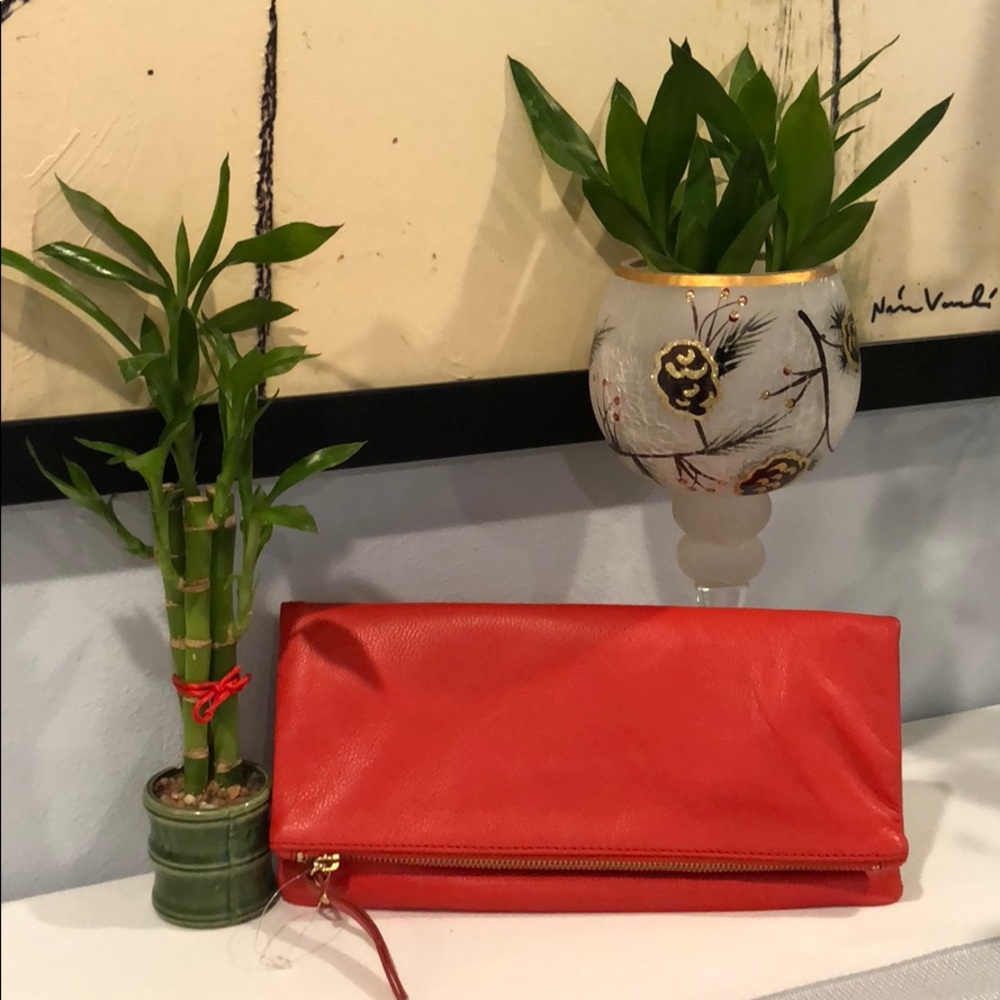 New w/no tag Banana Republic Clutch